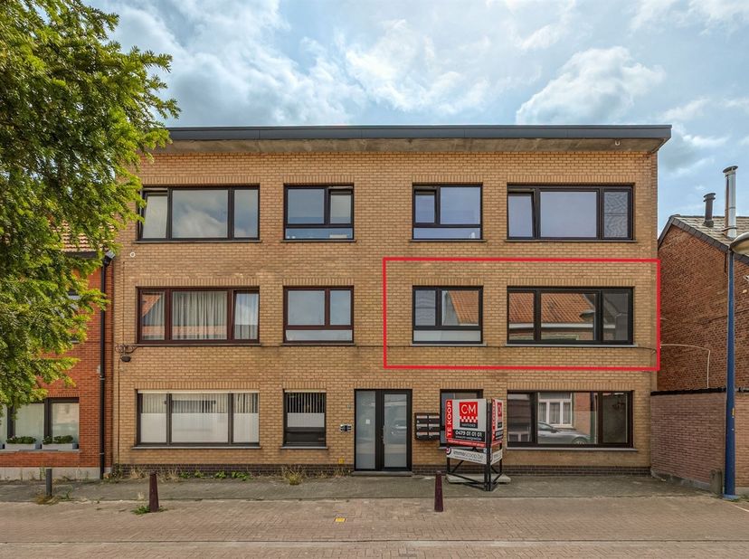 Recent gerenoveerd appartement met twee ruime slaapkamers in Kontich. <br />
<br />
Dit volledig vernieuwde appartement bevindt zich in Kontich-Kaze