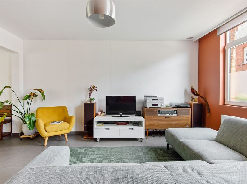 Instapklare gezinswoning met 4 slaapkamers in Tisselt EPC A Ideale woning voor jonge gezinnen.<br />
Deze lichtrijke gezinswoning werd volledig gereno