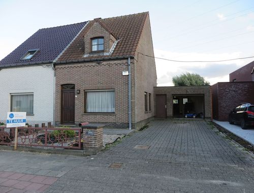                                         Maison à louer à Waarschoot, € 800
