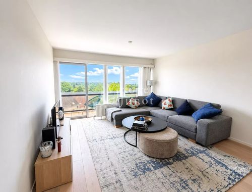                                         Appartement te huur in Ukkel, € 1.700

