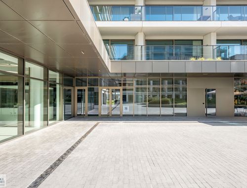                                         Handelsgelijkvloers te huur in Oostende, € 1.700

