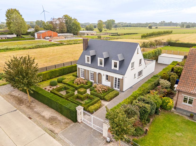 Huis te koop in Bakkerstraat 89,
                    9240 Zele