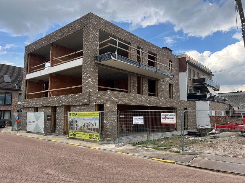 Appartement te koop in Lostraat,
                    2520 Broechem