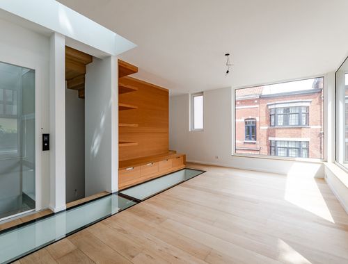                                         Triplex te koop in Etterbeek, € 825.000
