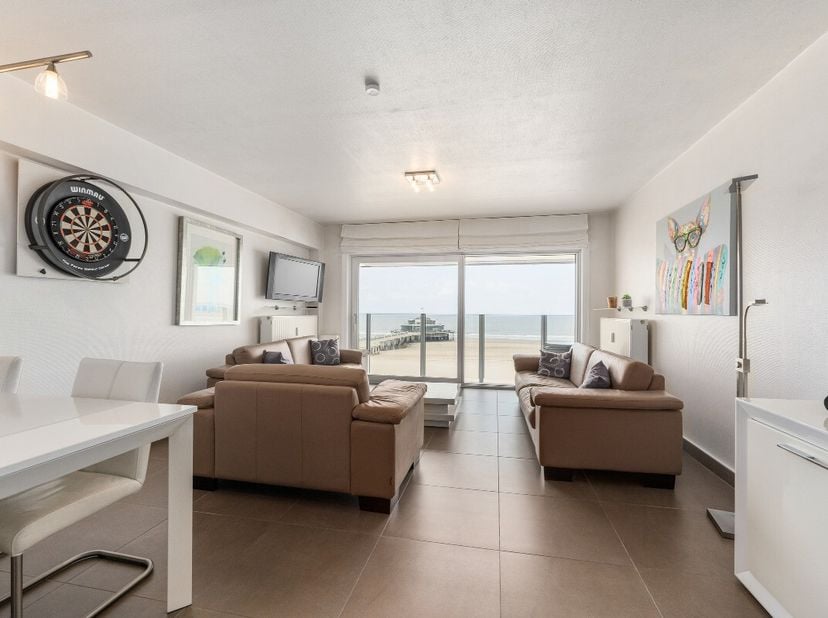 [[ DIT PAND NEEMT DEEL AAN DE ERA OPEN HUIZEN DAG OP 13/6 VAN 14:30 TOT 15:30 ]] Blankenberge: Instapklaar appartement met zeezicht en 2 terrassen te