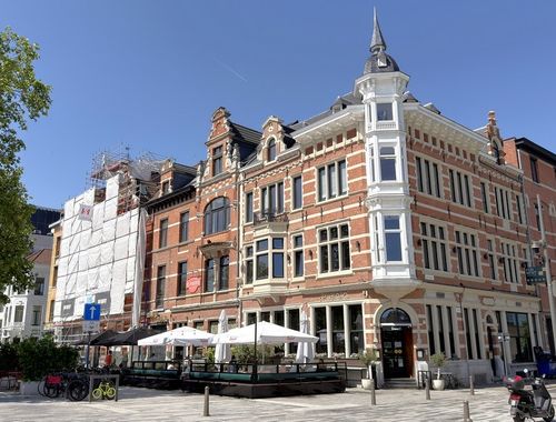                                         Bureaux à louer à Antwerpen, € 4.745
