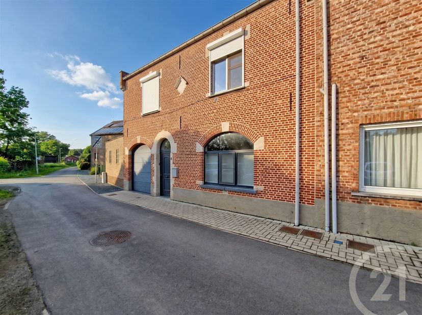 Charmante woning met uitbreidingsmogelijkheden op toplocatie!<br />
Deze gezellige woning is gelegen in een rustige doodlopende straat, op wandelafst