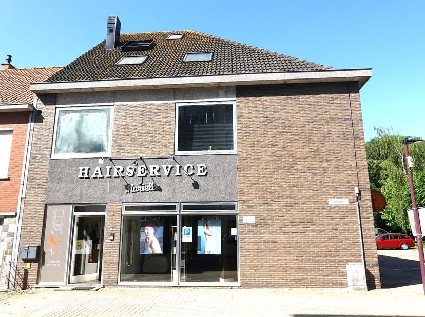 Bien professionnel à louer
                    à 8460 Oudenburg