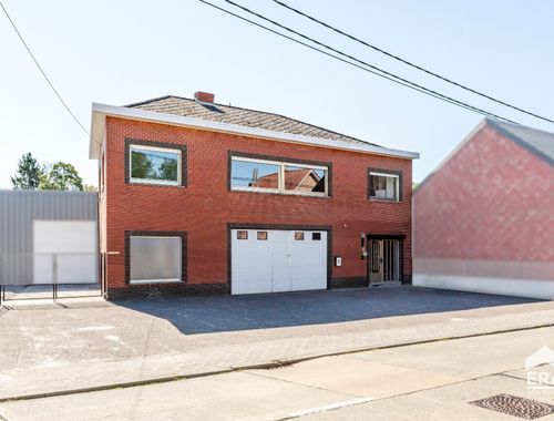                                         Bien commercial à vendre à Neerlinter, € 395.000
