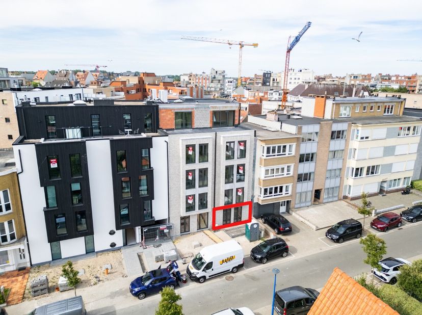 Koksijde: Luxueus nieuwbouwappartement met ruim terras en tuin vlak bij het centrum! Ontdek dit stijlvolle appartement in het gloednieuwe woonproject