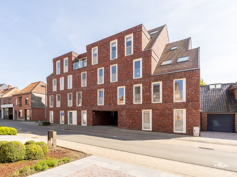 Recent gebouwd in 2017 is dit energiezuinige luxe appartement een bezoekje waard.<br />
<br />
Op het gelijkvloers wordt u verwelkomd in een ruime ink
