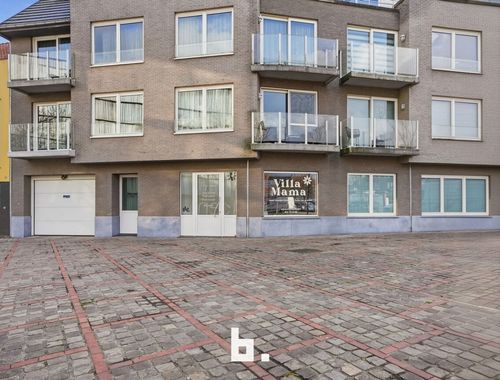                                         Commerce à vendre à Rumbeke, € 190.000
