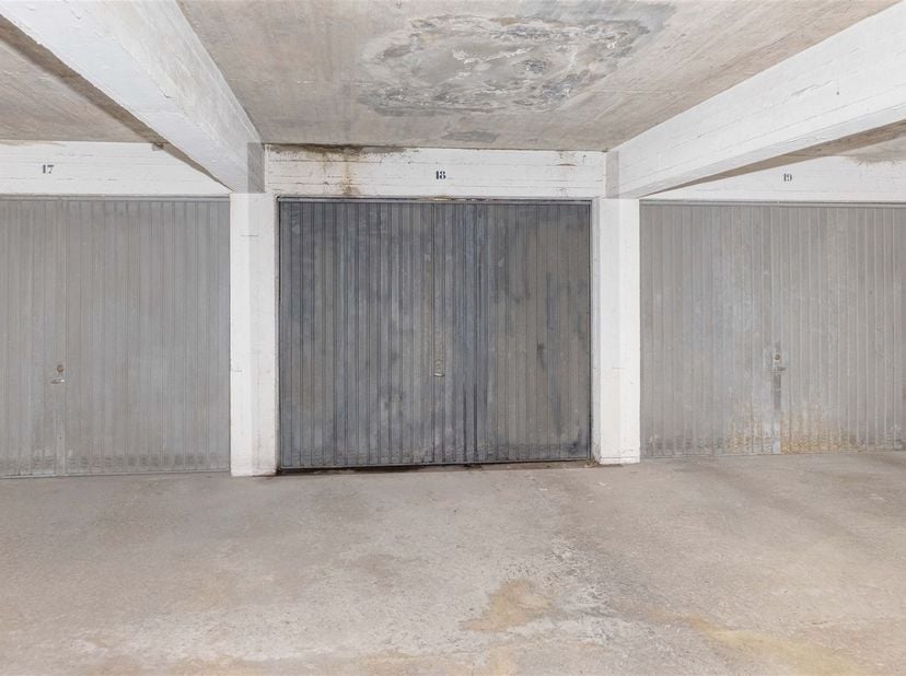Garage à vendre
                    à 3500 Hasselt