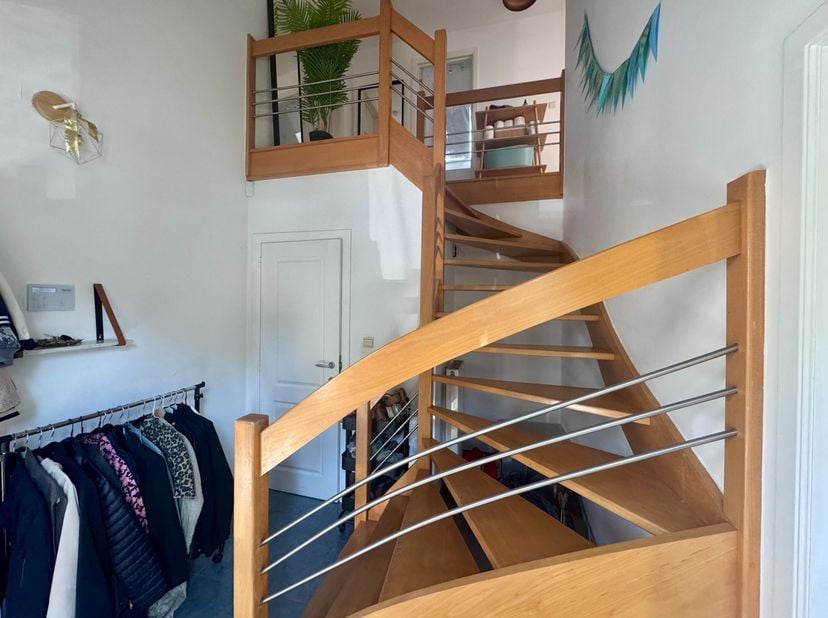 Ruime open bebouwing met 3 slaapkamers en zonnige tuin te huur in Hasselt.<br />
<br />
Op zoek naar een lichtrijke en energiezuinige woning op een ui