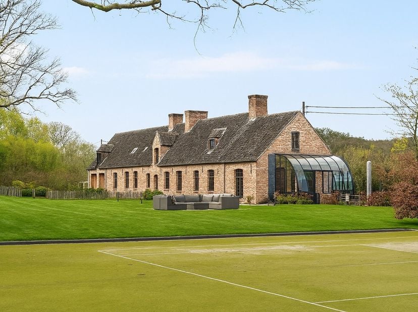 Hof ter Beeldeken - Domein Grote Spaandervoorthoeve anno1607 met oppervlakte van 34.061m² en uitbreiding mogelijk<br />
Exclusieve villa aan het Vries