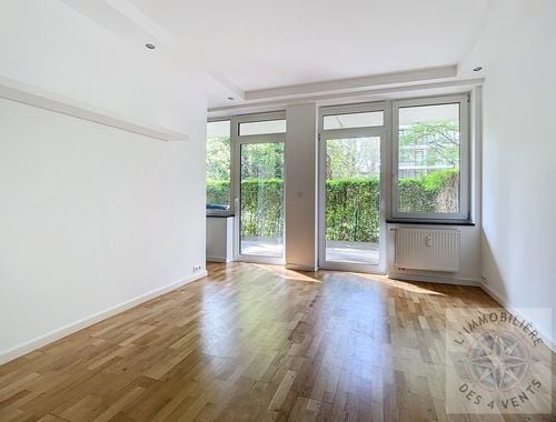                                         Studio te huur in Ukkel, € 750
