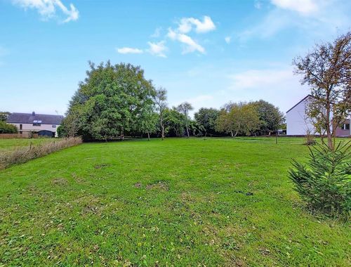                                         Grond te koop in Etalle, € 185.000
