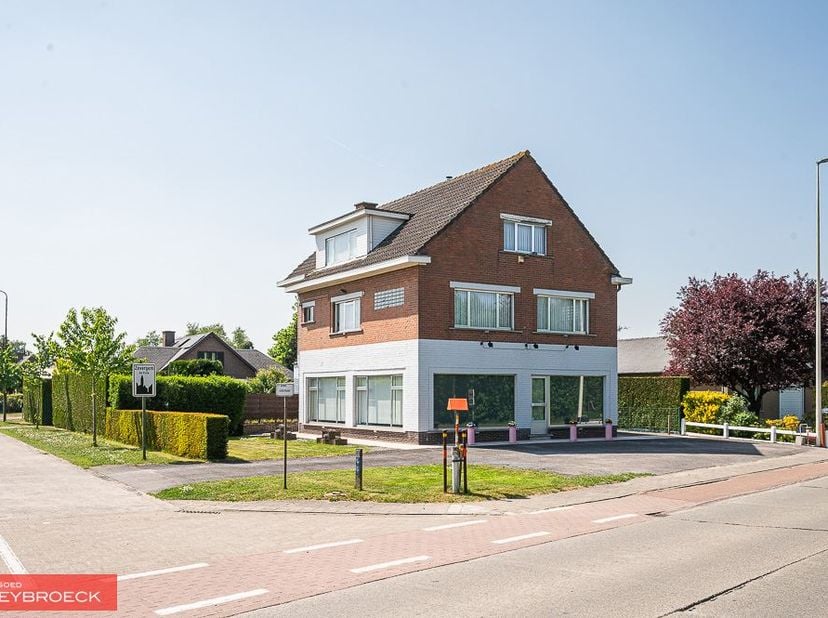 Bedrijfsvastgoed te koop in Polderdreef 123,
                    9840 De Pinte