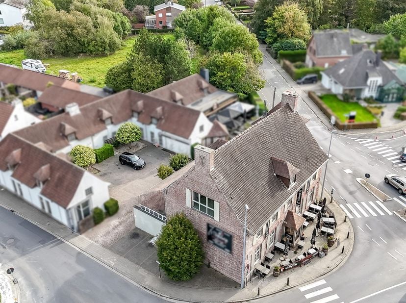Bien professionnel à vendre
                    à 8800 Roeselare
