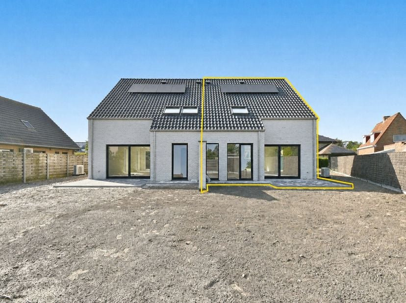 Op rustige doch centrale ligging in Gistel wordt deze nieuwbouwwoning gebouwd. Deze energiezuinige woning werd ontworpen met oog voor ruimte, licht en