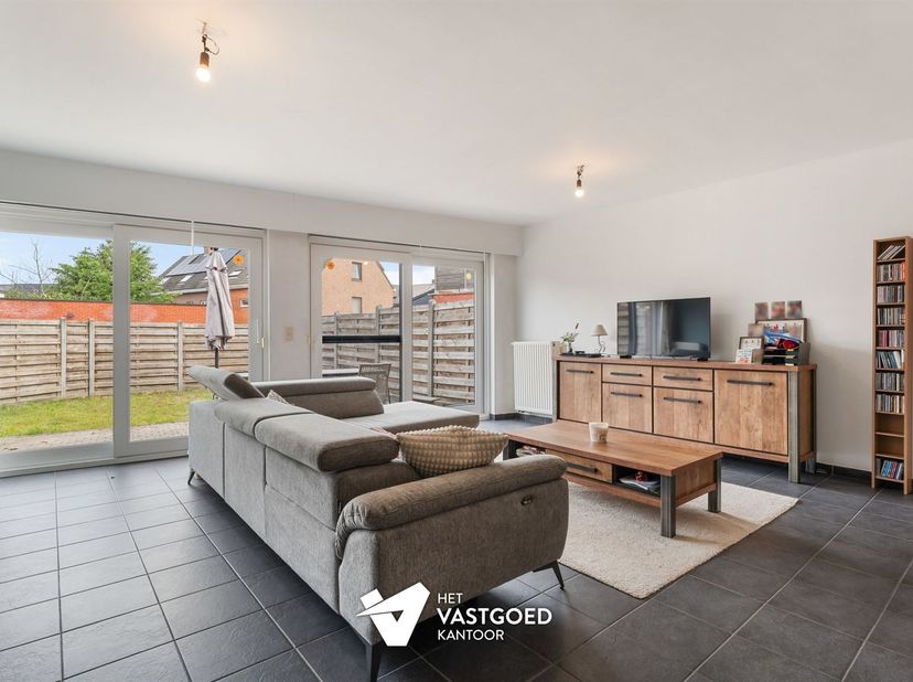 Gelijkvloers appartement in centrum inclusief garage<br />
<br />
Belangrijkste troeven:<br />
- Ideale, centrale ligging: rustig gelegen en alles
