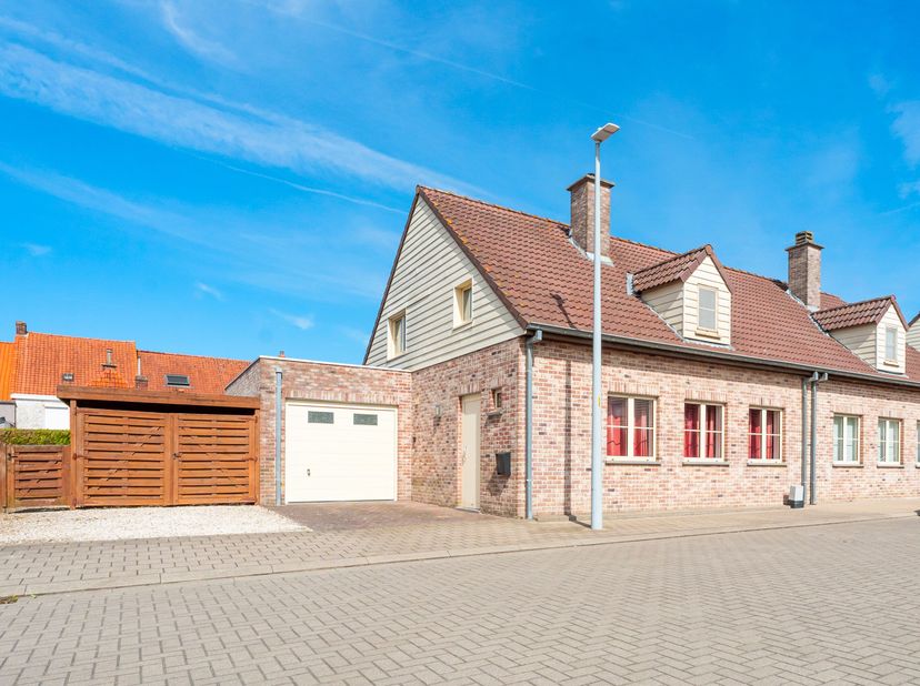 Maison à vendre
                    à 8930 Lauwe