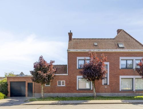                                         Woning te koop in Roeselare, € 235.000
