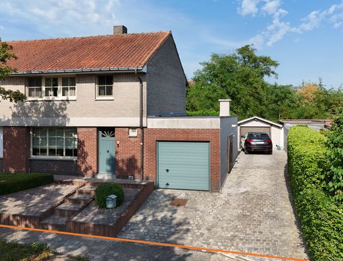                                         Maison à vendre à Waasmunster, € 379.000
