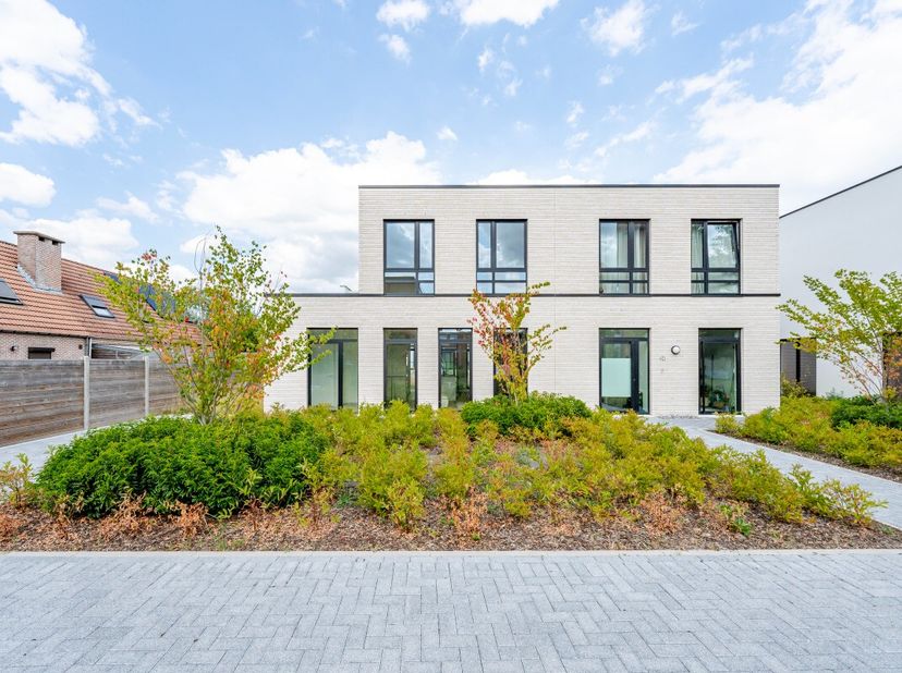 LAATSTE WONING BESCHIKBAARGeniet nu nog van de 6% BTW. De woningen werden opgeleverd en zijn instapklaar. Dit project is ook volledig BEN, max E20! Er