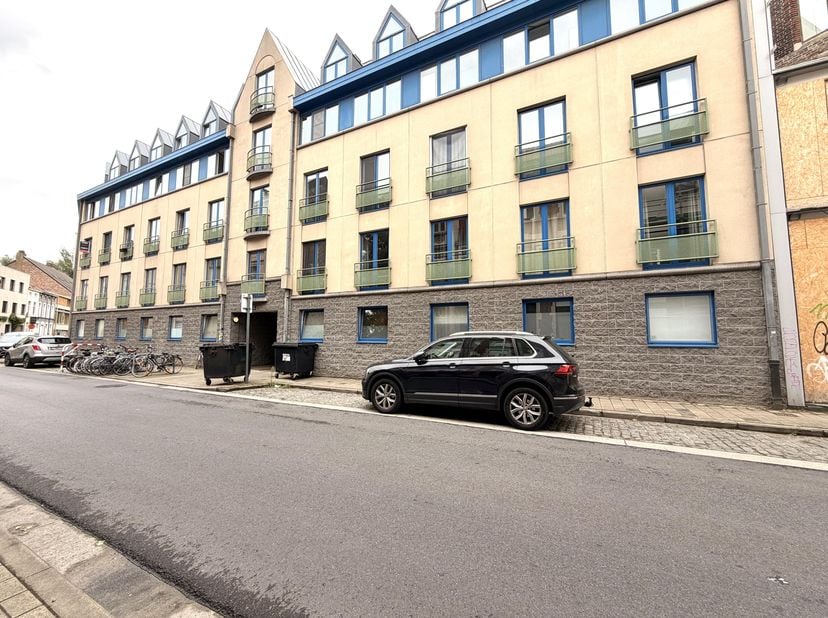 Instapklare investeringskans of compacte wooneenheid op toplocatie in Gent<br />
Op zoek naar een investering of een compacte, instapklare wooneenheid