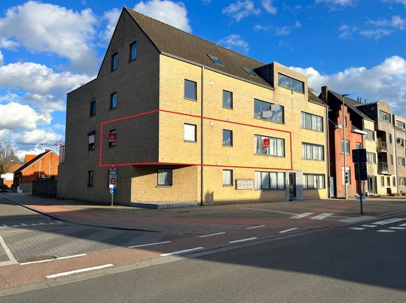 Appartement à louer
                    à 2440 Geel