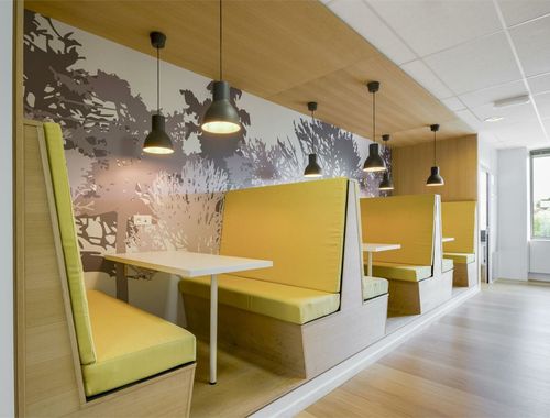                                         Bureaux à louer à Waterloo, € 109
