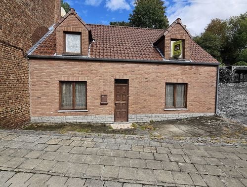                                         Eengezinswoning te koop in Paturages, € 110.000
