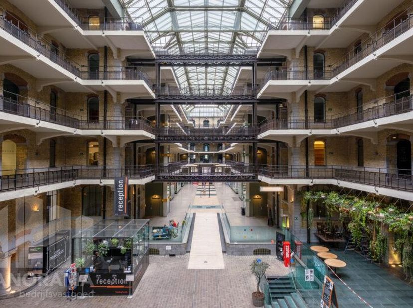 Bureaux prêts à l’emploi de 348 m² à louer dans un emplacement de premier choix au cœur de Bruxelles, bénéficiant d’une excellente accessibilité.<br /