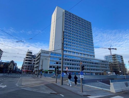                                         Kantoor te huur in Antwerpen, € 2.125
