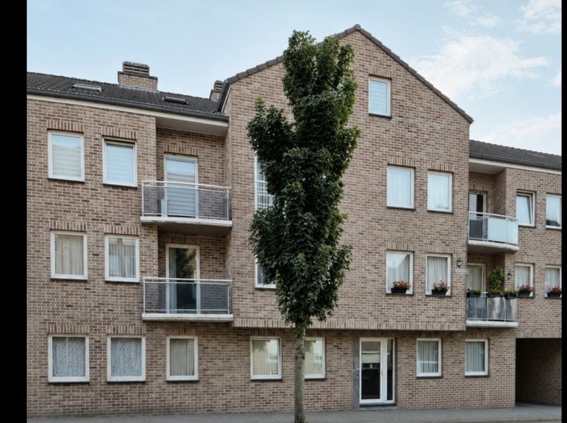 <br />
Appartement te huur – 1 slaapkamer – Stadsrand Genk<br />
<br />
Gezellig appartement met 1 slaapkamer en een ruim terras, gelegen aan de Nieuw