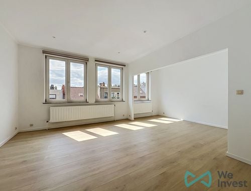                                         Appartement te huur in Elsene, € 1.200
