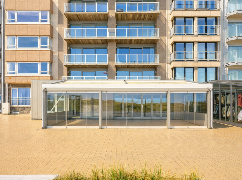 Vous recherchez un emplacement de choix pour votre prochaine entreprise ? Cette impressionnante propriété commerciale de pas moins de 220 m² est situé