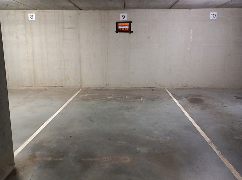Garage à louer
                    à 1500 Halle