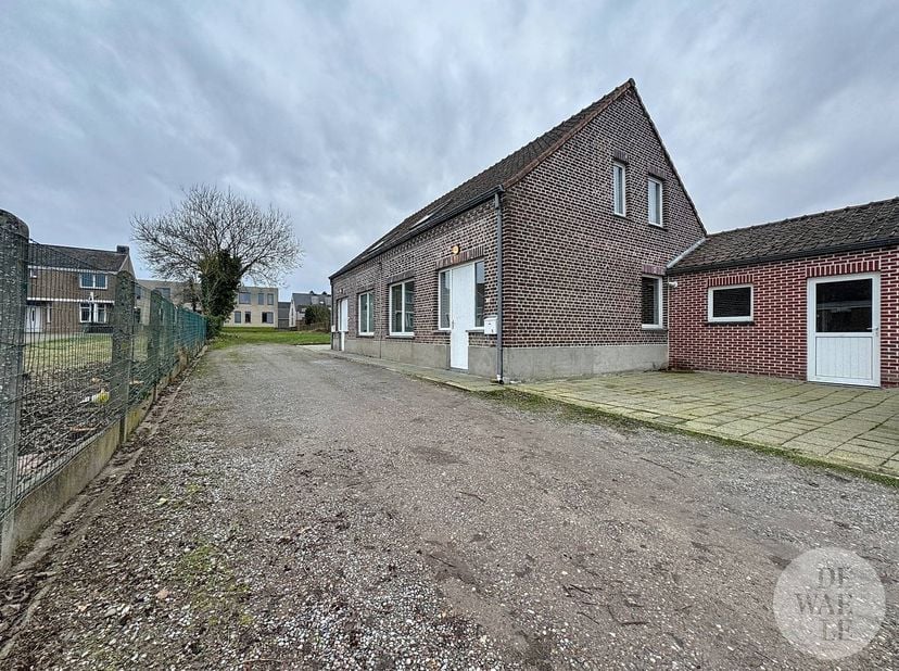 Maison à louer à Weg Naar Helchteren 15,
                    3670 Meeuwen