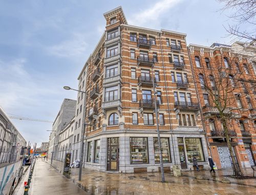                                         Studio met slaaphoek te koop in Anderlecht, € 119.000
