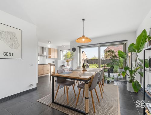                                         Woning te koop in De Pinte, € 608.000
