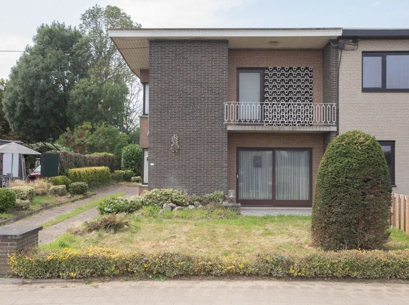 Huis te koop in Molenstraat 174,
                    9950 Waarschoot