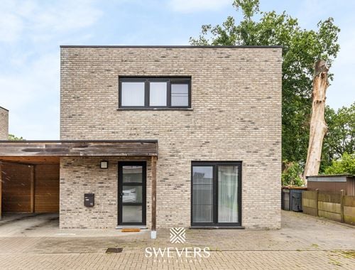                                         Maison à vendre à Heusden, € 370.000
