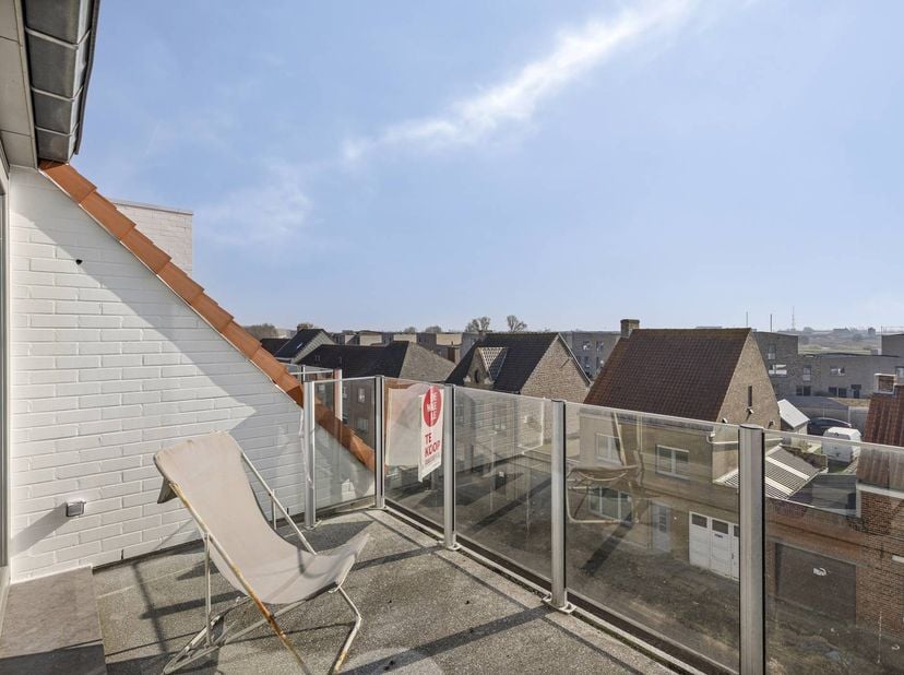Appartement te koop met twee slaapkamers gelegen te Veurne, Rodestraat 16 in de Residentie Van Gucht. Het appartement is rustig gelegen en slechts op
