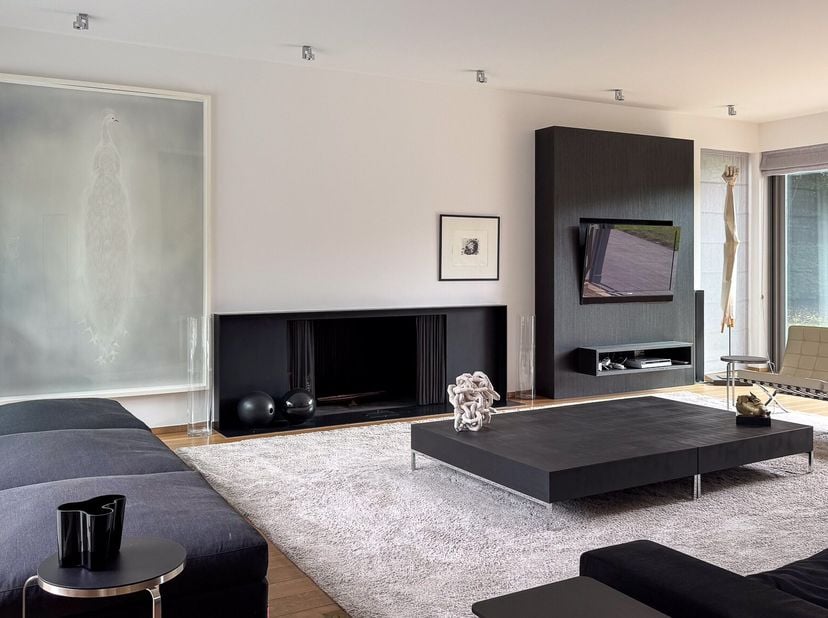 In de prestigieuze wijk Prins van Oranje biedt deze hedendaagse residentie, ontworpen door de gerenommeerde architect Marc Corbiau, een royale oppervl