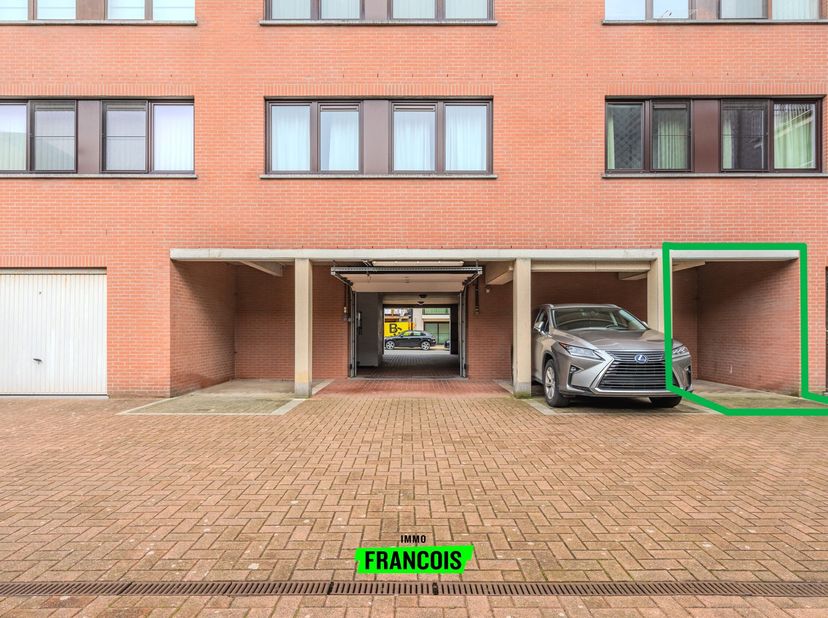 Deze staanplaats is gelegen in de Antoine Van Cailliestraat 7/9 in Middelkerke, in een jonge en goed onderhouden residentie.<br />
De parking is vlot