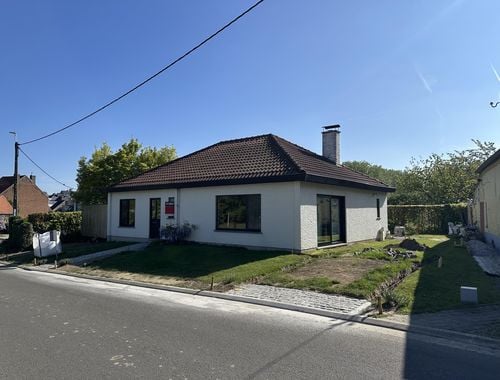                                         Bungalow à vendre à Pamel, € 599.000
