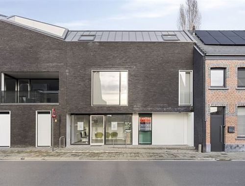                                         Kantoor te huur in Ruisbroek, € 950
