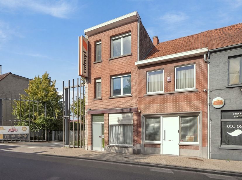 Huis te koop in Roeselaarsestraat 230,
                    8870 Izegem